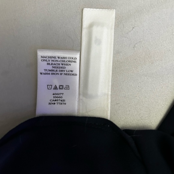 Simple Lightweight Ann Taylor Little Black Dress Size Medium - Picture 12 of 12